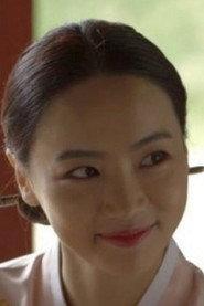 Kim Min-yeong as Ae-rang in The Celebrated Gisaeng 2014