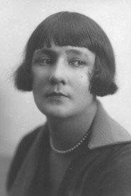 Olga Pyzhova as Alyosha's grandma in Alyosha Ptitsyn Develops Character 1953