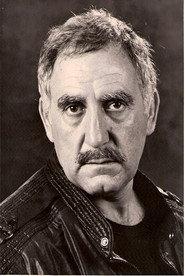 Reuven Dayan as Rachamim Danon in Big Shots 1982