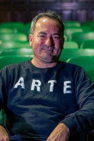 Cleber Machado as Robério di Nelson (repórter) in What we don't talk about 2025