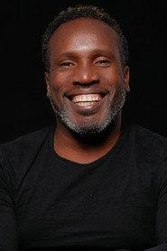 Meirinho Mendes as  in Hollow City 2004