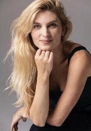 Jordan Block as Jacquelyn Newell in Dirty John: The Dirty Truth 2019