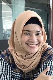 Ikke Nurjanah as in Berlian Si Etty 2013