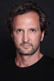 Bülent Keser as Omar in Landless 2021