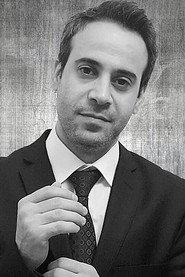 Elnur Ismayilov as Elshan in Etimad telefonu 2001
