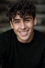 Daniele Davì as Cupido in 101% 2024