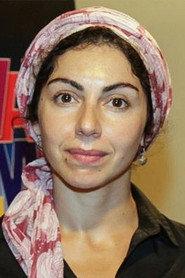 Sadaf Foroughi as Hilda in The Pot and the Oak 2017