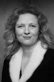 Anne-Dorthe Eskildsen as Tøjekspedient in On the Road 2000