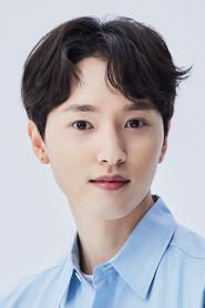 Jung Whee as San-man in The Uncle 2019