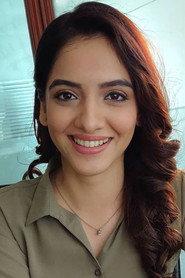 Sonakshi Batra as Sneha Karwasra in 14 Phere 2021