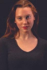 Hana Kolodny as Alice in Ave Maria 2021
