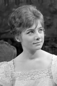 Karola Csürös as az igazgató felesége in The Elephant 1978