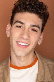 Matthew Namik as Ari Allen in Omar Salas Zamora's The Fog 2024