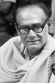 Hemanta Mukherjee as in Where the River Padma Flows 1971