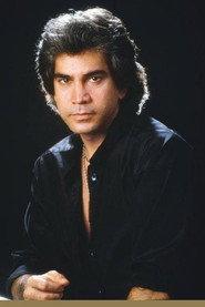 José Luis Rodríguez as Hombre terapia in A Love That Kills 2000