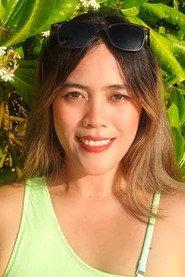 Yvonne Adarna as Aling Milagros in Sabik 2025