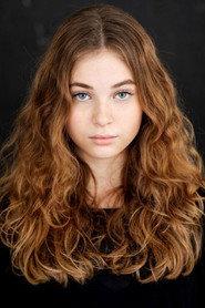 Anna Olympia Bøss as Caroline in Privatskolen 2022