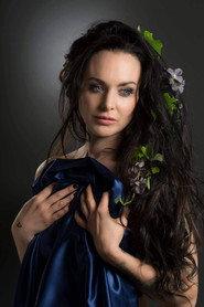 Amelia Brightman as Gesang in Gregorian - Epic Chants Tour 2013