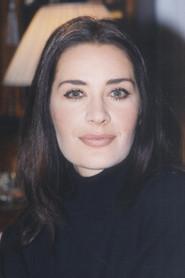 Tania Kapsali as Emmanouela Dimaki in Loafing and Camouflage 1984