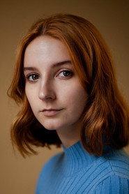 Toto Bruin as Margot Maloy in Pelicans 