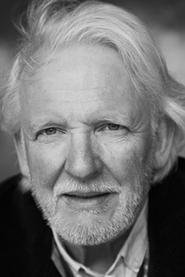 François Rostain as Francis in Madeleine Collins 2021
