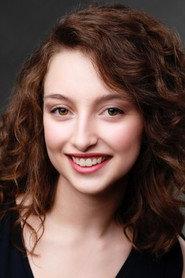 Michaela Pace as Lyra in Somatika 2020