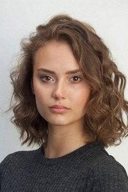 Alena Mitroshina as Olya in Night Older 2021
