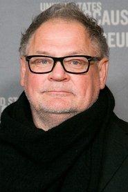 Janusz Kamiński as Self in Catch Me If You Can: Behind the Camera 2003
