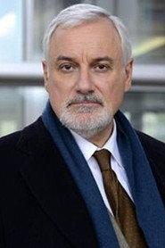 Hervé Dubourjal as Prefect in Simon, the Magician 1999