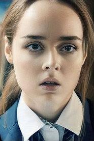 Mia Dixon as Jane in Cult 2019