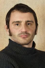 Onur Şenol as Faruk in Yeni Hayat 2015
