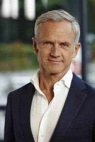 Jaap Jongbloed as Presentator Deadline in Pepernoten voor Sinterklaas 1995