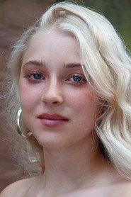 Sarah Goebel as Vanessa in Let Him Eat Cake 