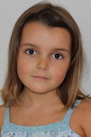 Ambre Hasaj as Lise in Raining Cats and Dogs 2019