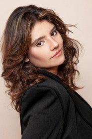 Dora de Assis as Garota Fiel in Kill Me Please 2015