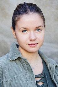 Lilly Barshy as Luise in The Peppercorns and the Curse of the Black King 2017