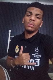 Davi Accioly as Lucas Alencar in Sem Sinal 2026