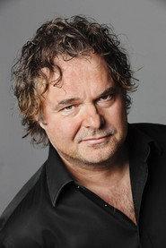 Jan Åström as Big Bert in The New Country 2000