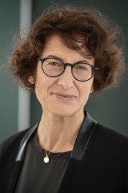 Özlem Türeci as Self in The Cancer Vaccine