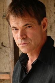 Stuart Hughes as Art Sinclair in The Dogs 2025