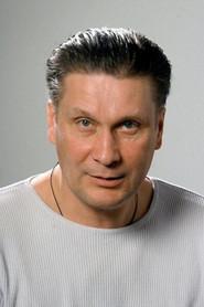 Viktor Saraikin as Джозеф Сэрфес in The School for Scandal 1999