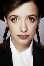 Nellie Thalbach as Angelique Rosinski in Wir sind die Rosinskis 2016