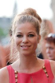 Hilde Dalik as Hilde in Blockbuster – Das Leben ist ein Film 2015