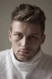 Nikola Pavlović as Simke in Burnout 2022