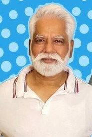 Dr. Satish Verma as Laali’s Father in Main Te Bapu 2022