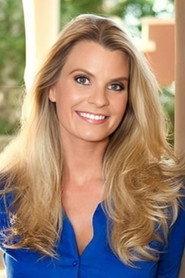 Kristi Lawrence as Jodi in Glass Walls 2022