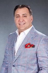 Vali Vijelie as  in Wise Guys 2023
