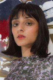 Sofie Royer as Bar Singer in Emmanuelle 2024