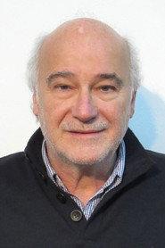 Rubén Clavenzani as Periodista in El dedo en la llaga 1996
