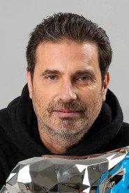 Richard Orlinski as Self in La magie de Disneyland : Les plus grands secrets enfin révélés ! 2018